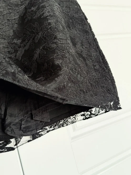 Brand new Elegant Cream Lace A-Line Skirt - Picture 5 of 6